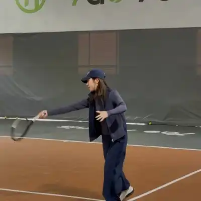 薛飞